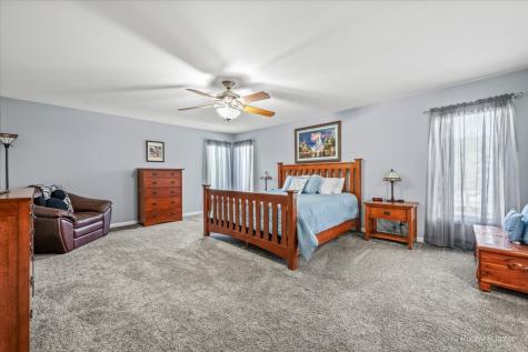 7104 Dove Way Cary IL 60013
