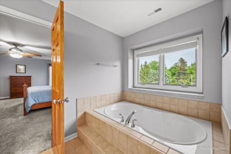 7104 Dove Way Cary IL 60013