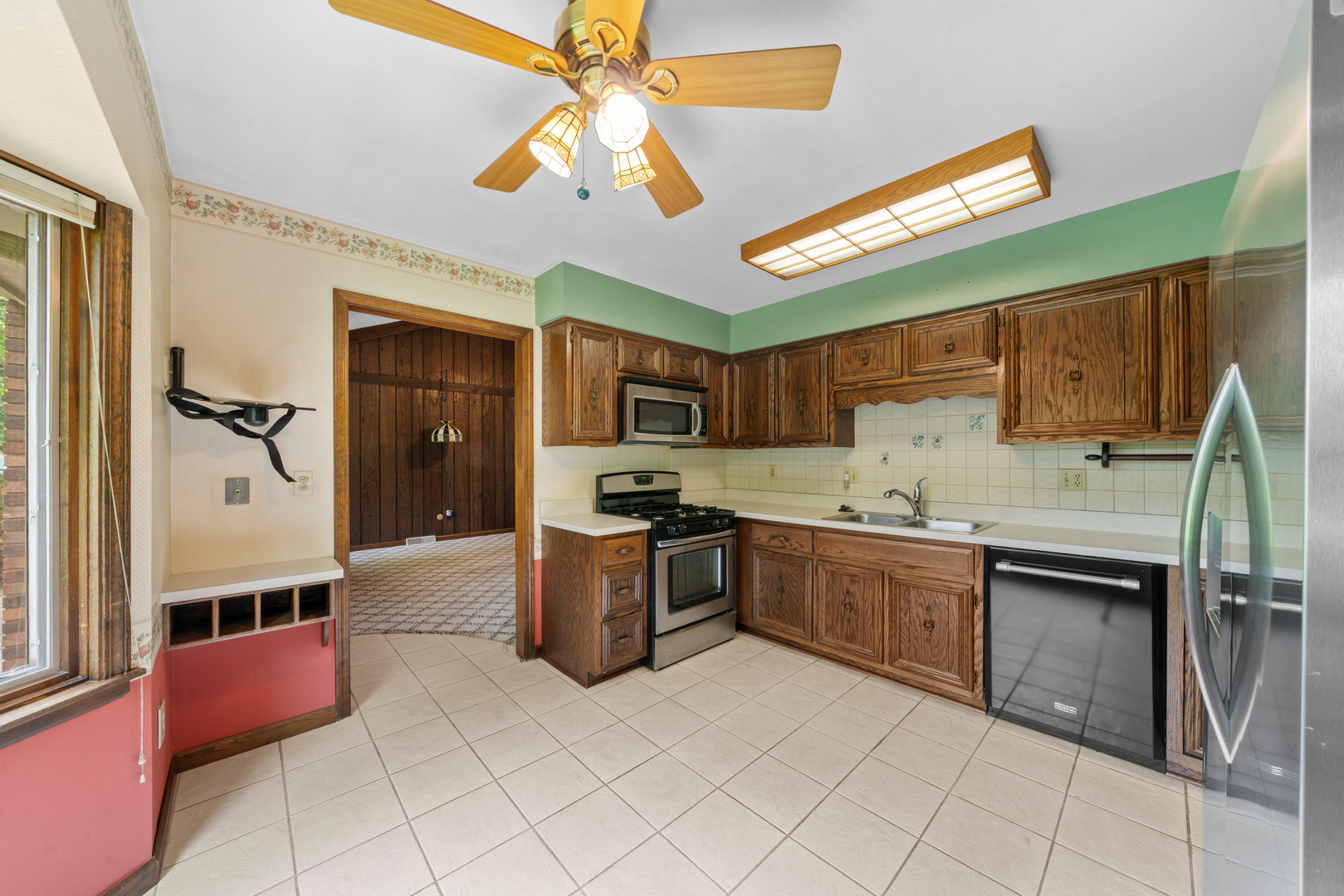 2445 Coach And Surrey Lane Aurora IL 60506