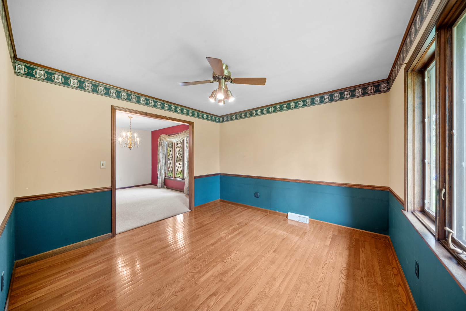 2445 Coach And Surrey Lane Aurora IL 60506