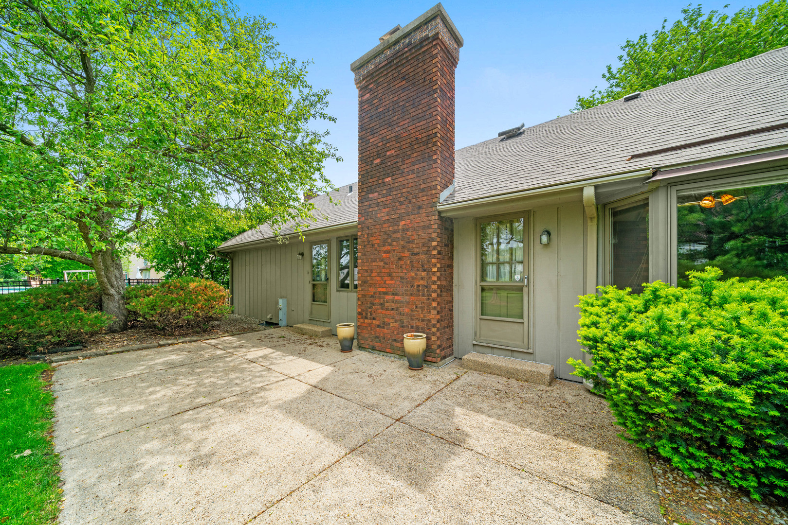 2445 Coach And Surrey Lane Aurora IL 60506
