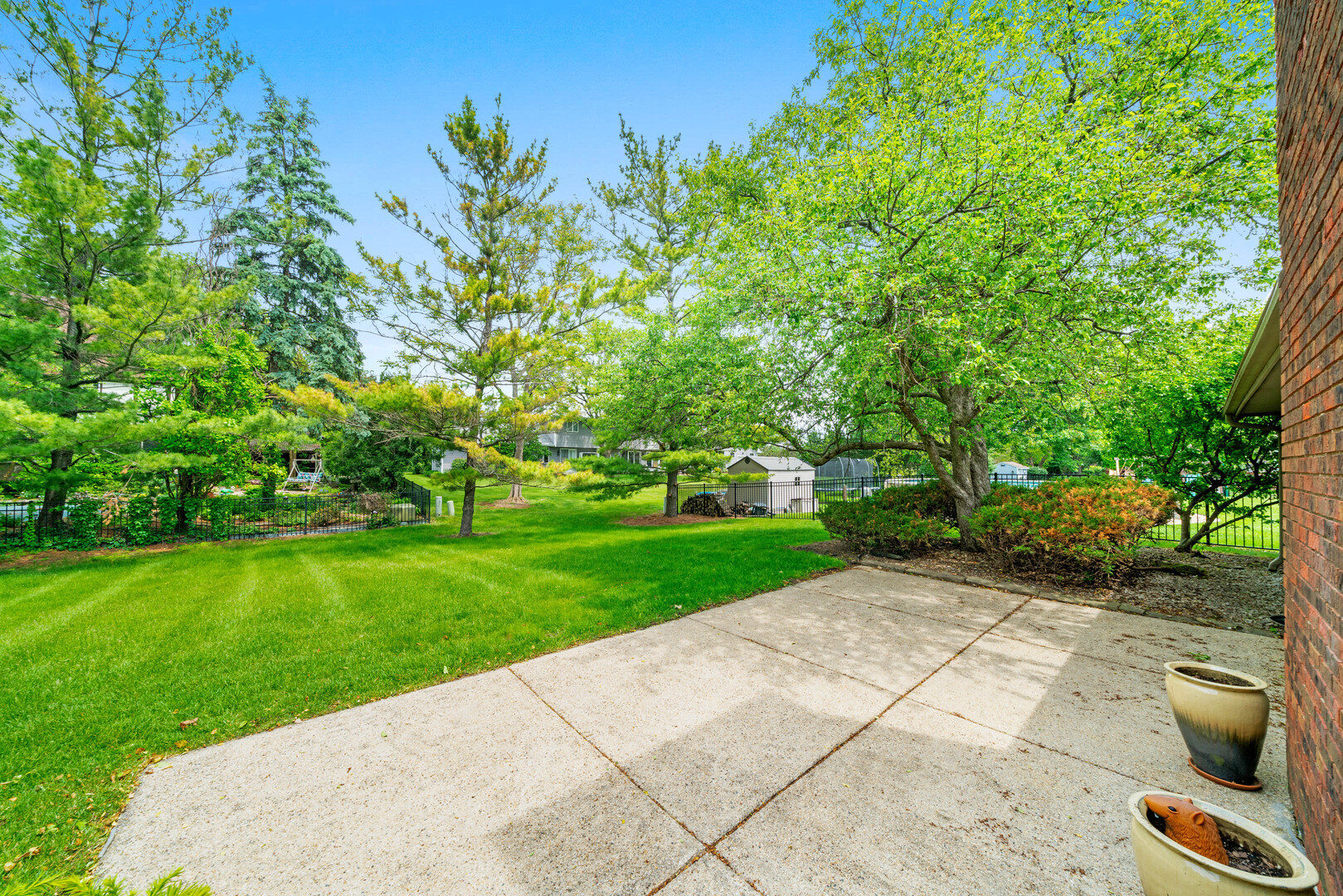2445 Coach And Surrey Lane Aurora IL 60506