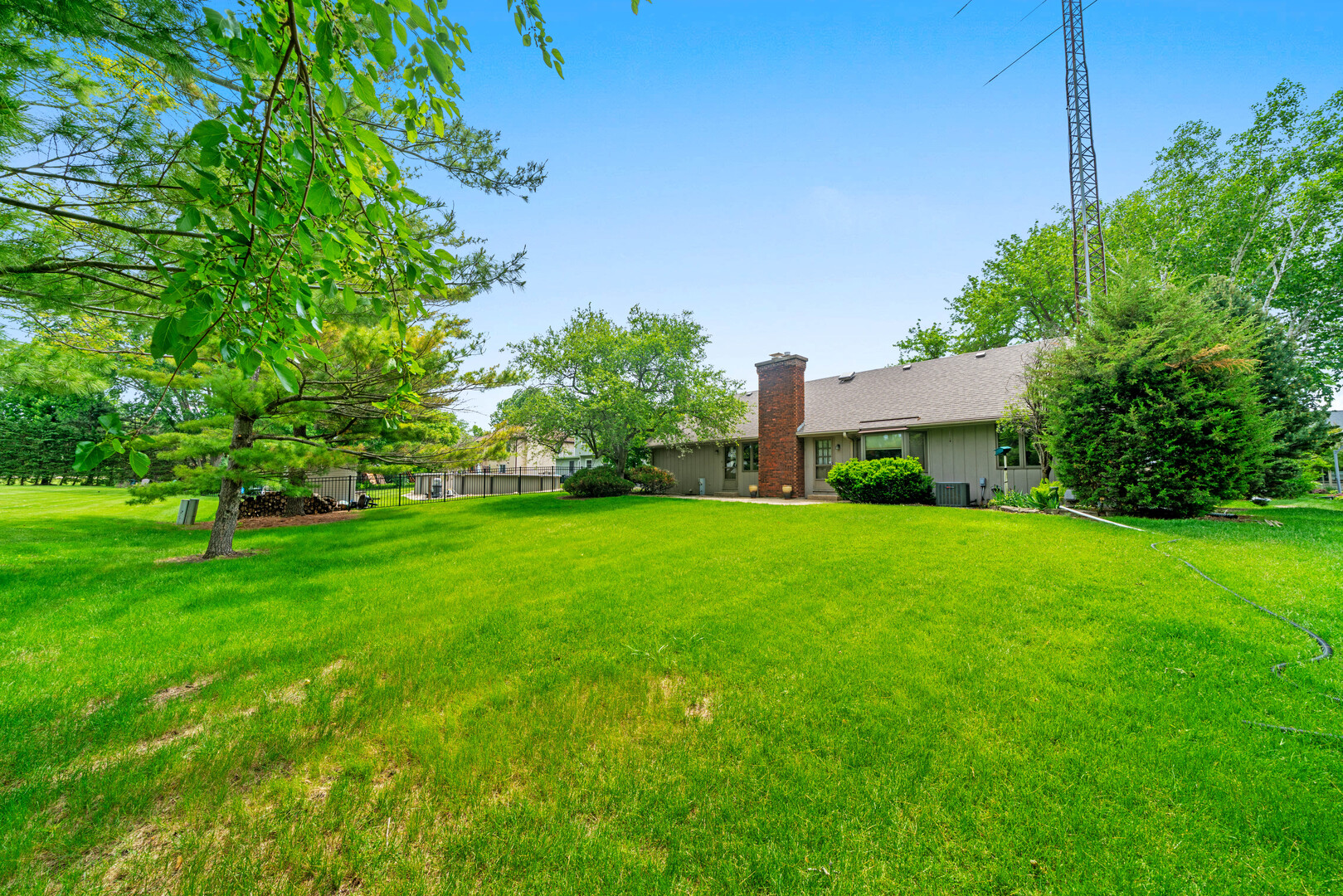 2445 Coach And Surrey Lane Aurora IL 60506