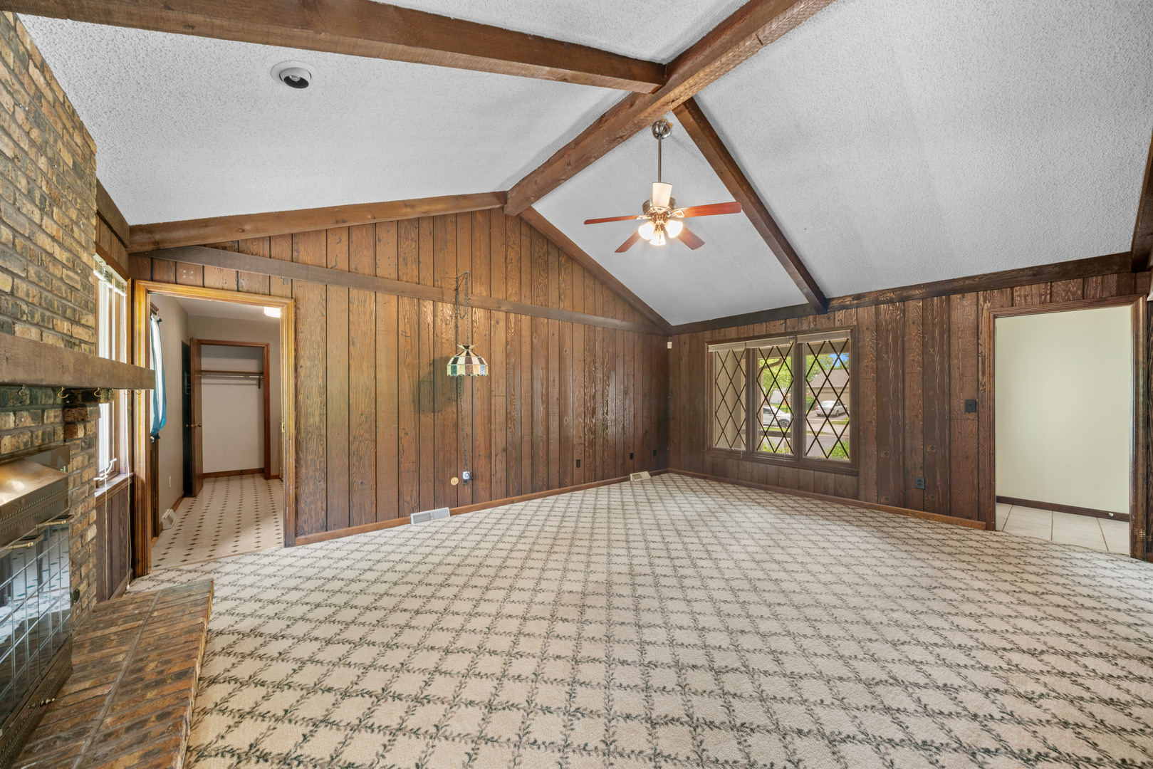 2445 Coach And Surrey Lane Aurora IL 60506