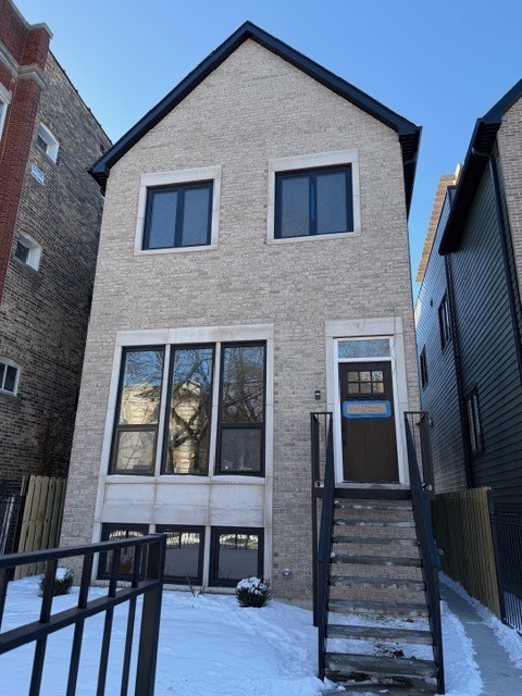 4442 North Greenview Avenue Chicago IL 60640