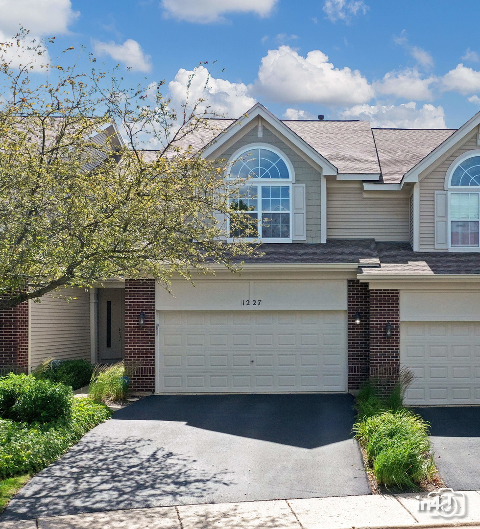 1227 Townes Circle Aurora IL 60502