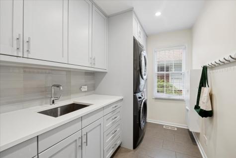 749 Summit Street Downers Grove IL 60515