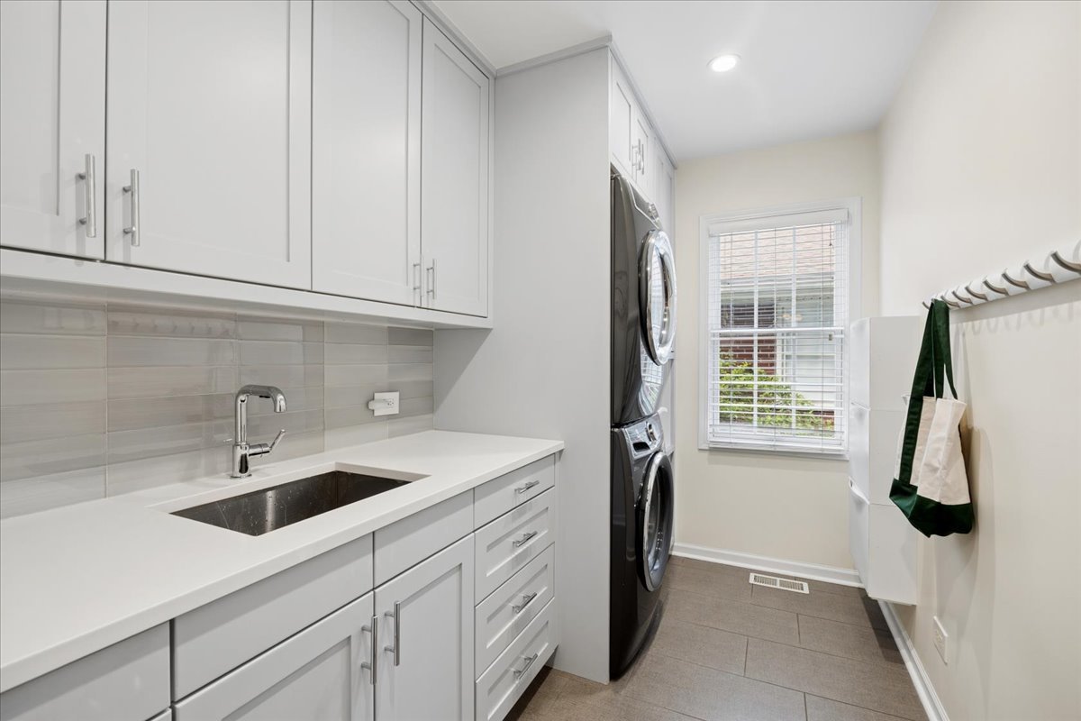 749 Summit Street Downers Grove IL 60515