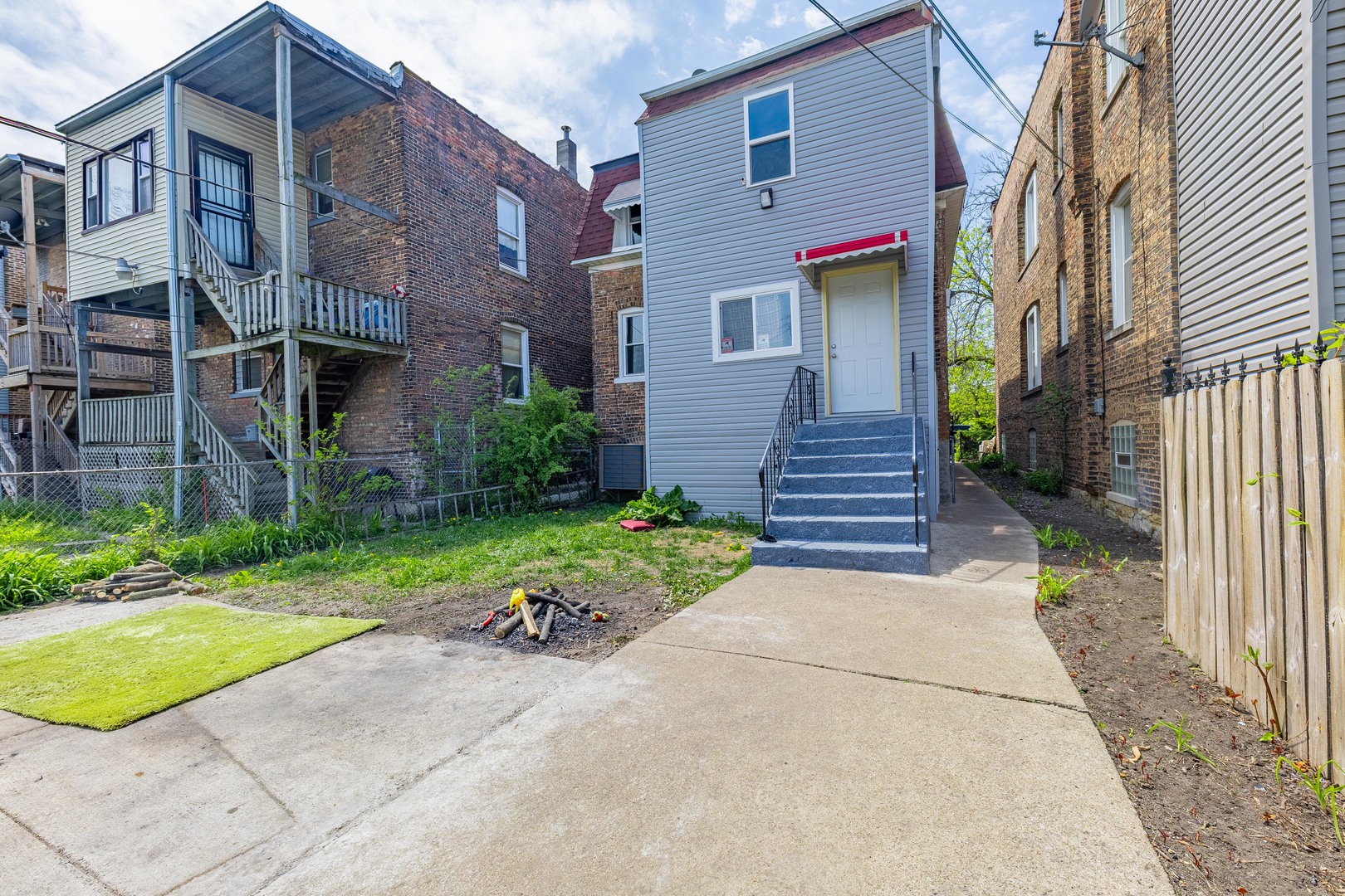 7629 South Green Street Chicago IL 60620