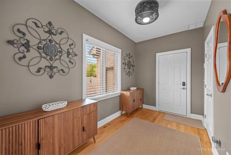 298 Cara Lane Wood Dale IL 60191
