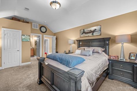 298 Cara Lane Wood Dale IL 60191