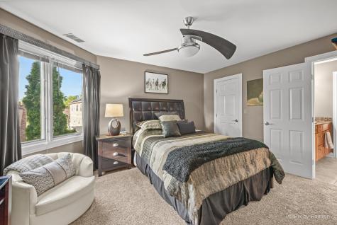 298 Cara Lane Wood Dale IL 60191