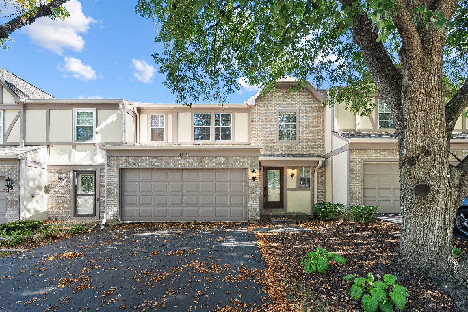 1404 West Sapphire Drive Hoffman Estates IL 60192
