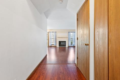 1404 West Sapphire Drive Hoffman Estates IL 60192