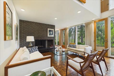 1575 Hawthorne Lane Highland Park IL 60035