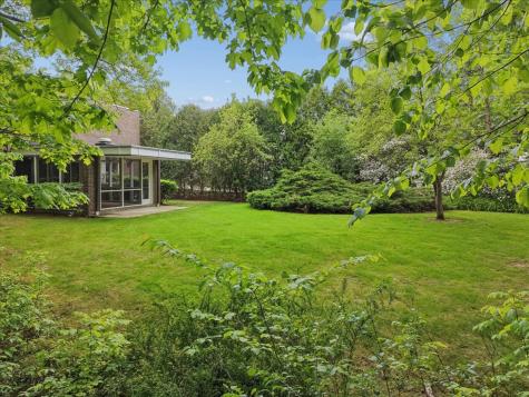 1575 Hawthorne Lane Highland Park IL 60035