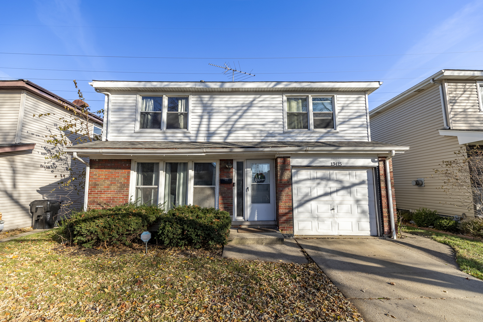 13415 South Mackinaw Avenue Chicago IL 60633