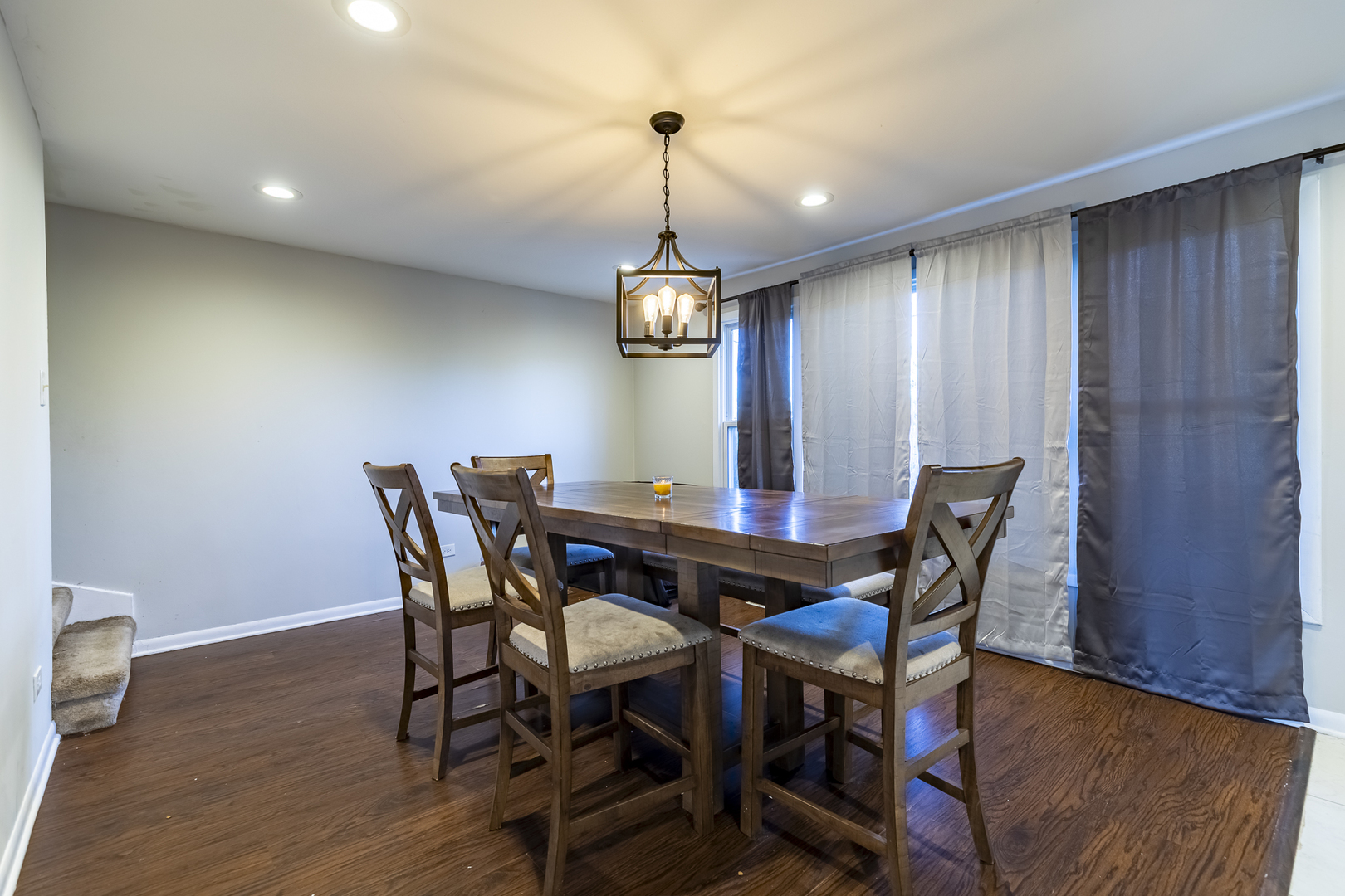 13415 South Mackinaw Avenue Chicago IL 60633