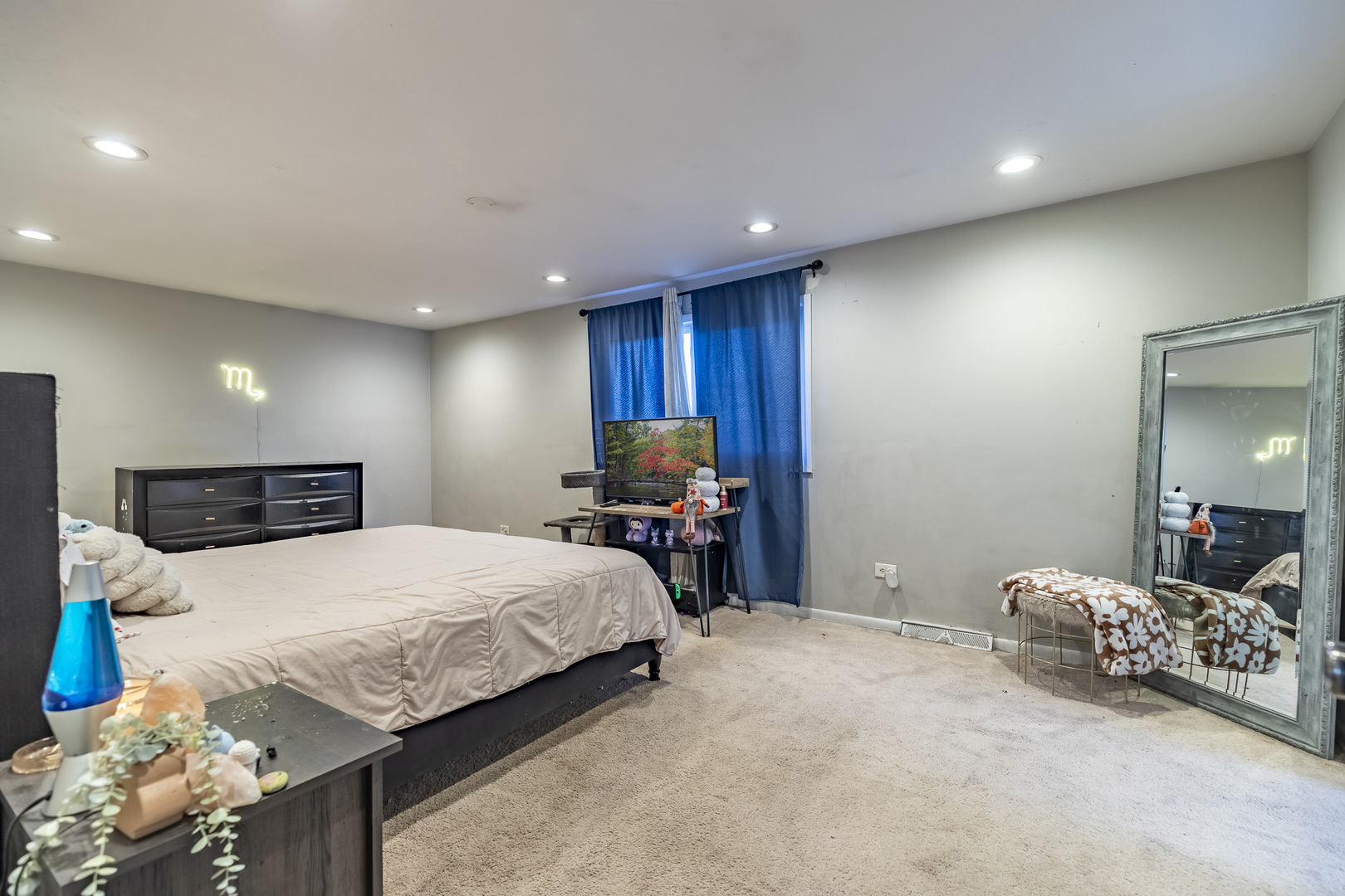 13415 South Mackinaw Avenue Chicago IL 60633