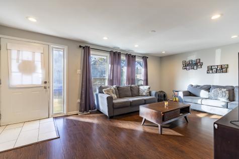 13415 South Mackinaw Avenue Chicago IL 60633