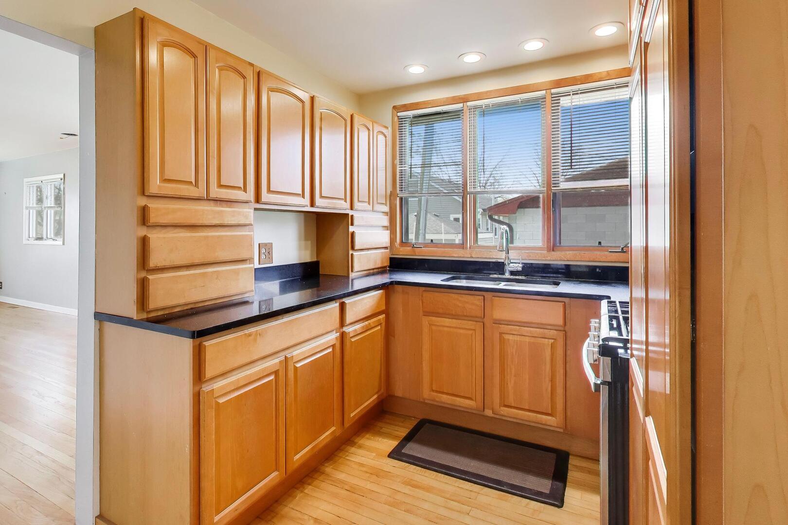 738 South Yale Avenue Villa Park IL 60181