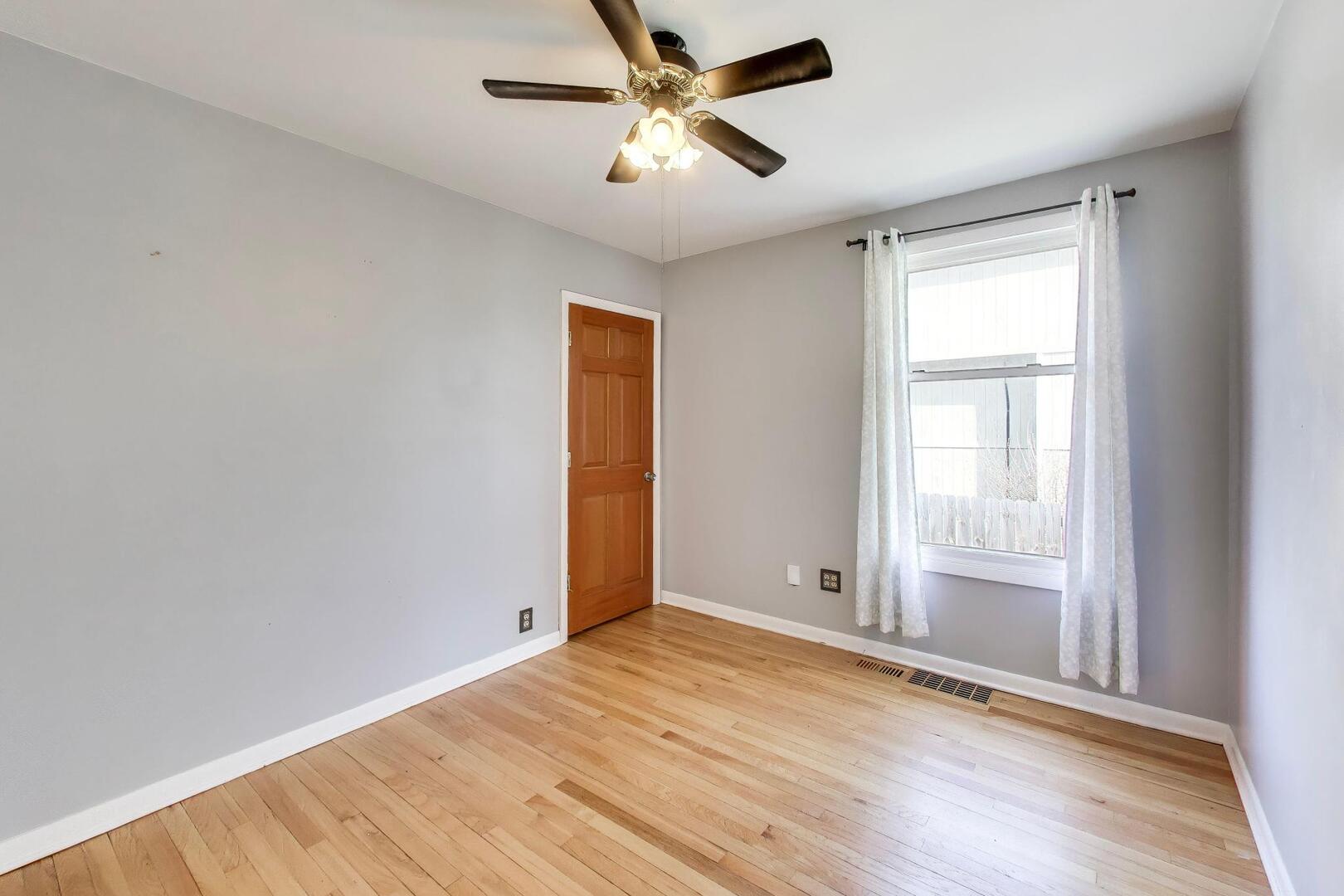 738 South Yale Avenue Villa Park IL 60181
