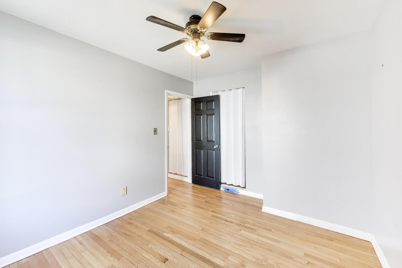 738 South Yale Avenue Villa Park IL 60181