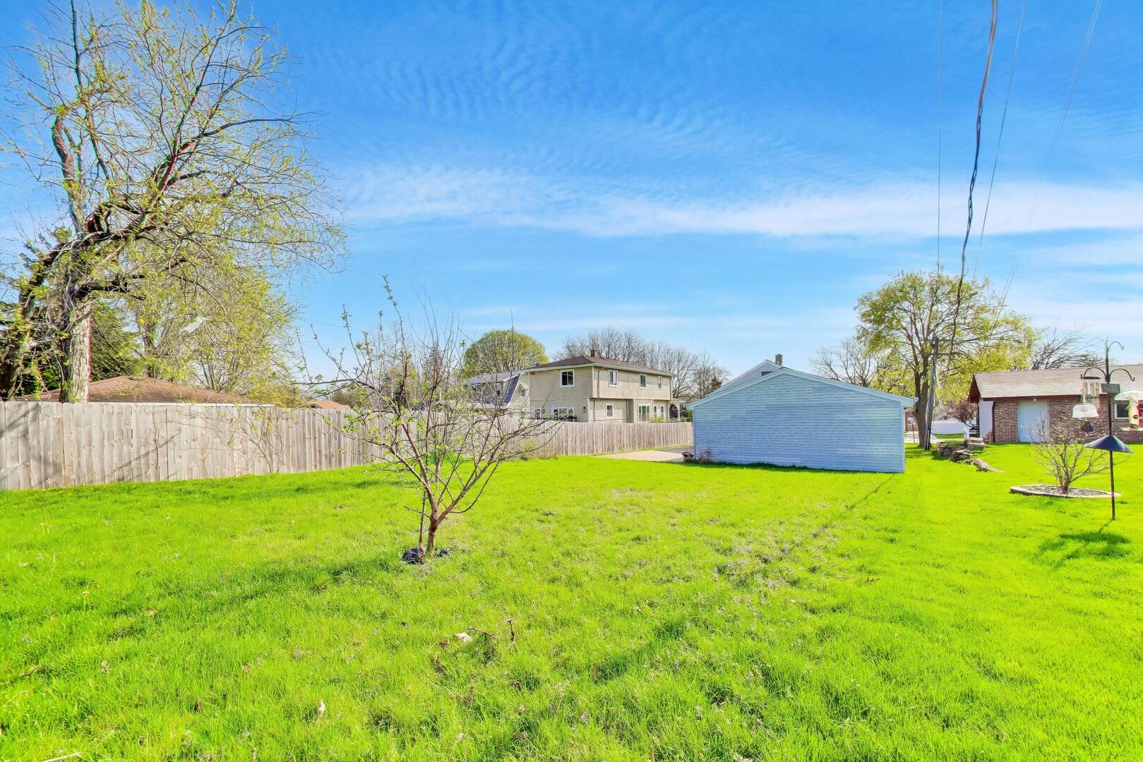 738 South Yale Avenue Villa Park IL 60181