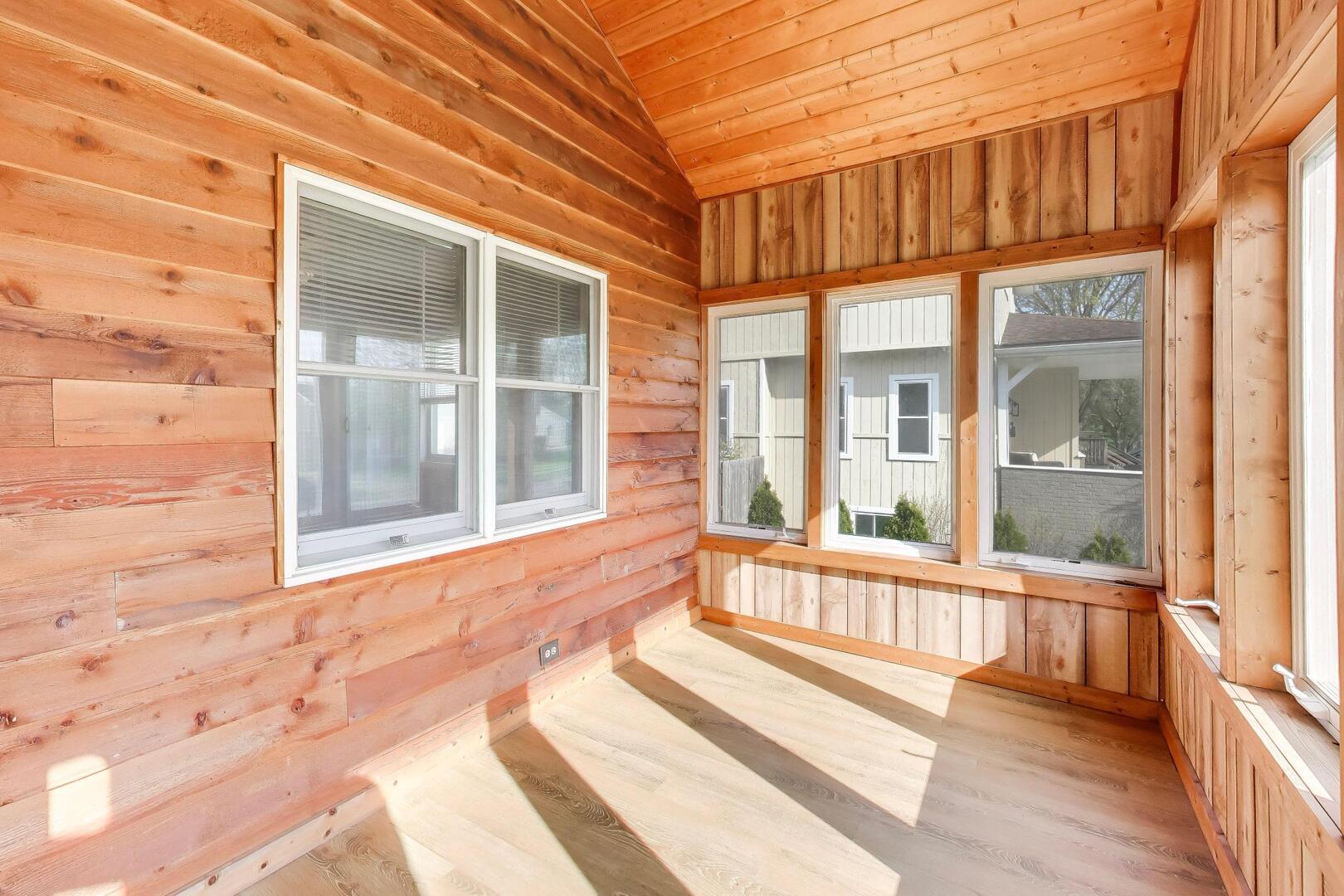 738 South Yale Avenue Villa Park IL 60181