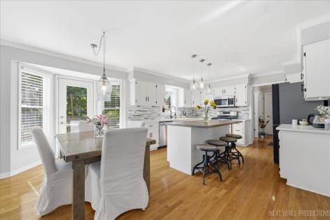 512 West Lane Geneva IL 60134