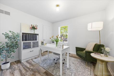 512 West Lane Geneva IL 60134
