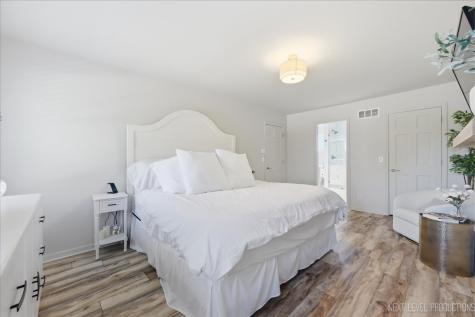 512 West Lane Geneva IL 60134