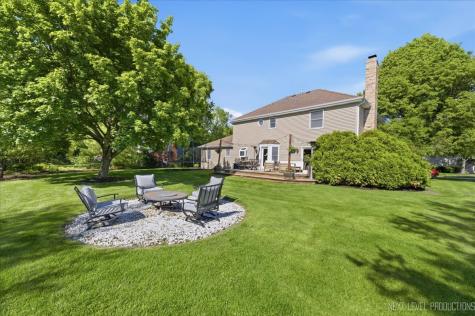 512 West Lane Geneva IL 60134