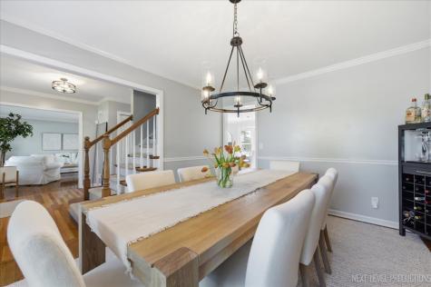 512 West Lane Geneva IL 60134