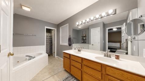 302 Orchard Street Mahomet IL 61853