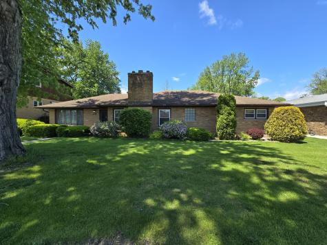 426 Maxwell Street Beecher IL 60401