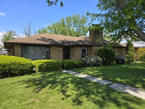426 Maxwell Street Beecher IL 60401