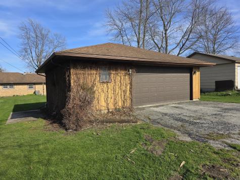 426 Maxwell Street Beecher IL 60401