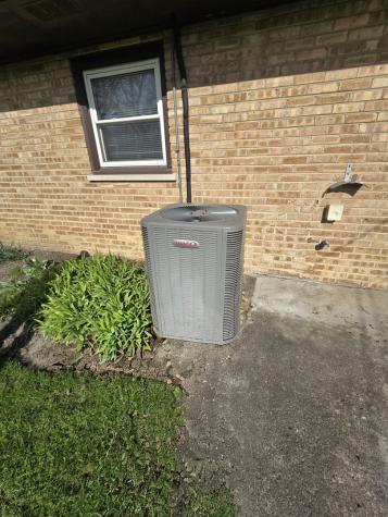426 Maxwell Street Beecher IL 60401