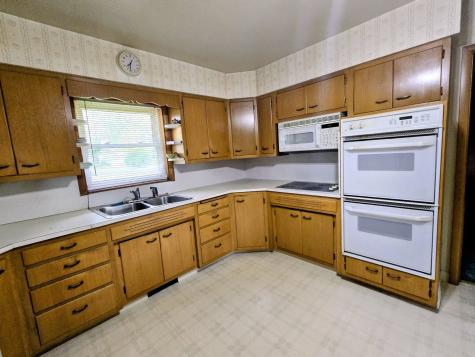 426 Maxwell Street Beecher IL 60401