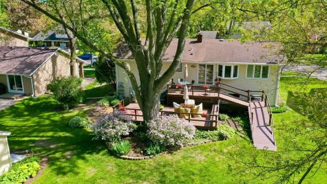 898 East Schirra Drive Palatine IL 60074
