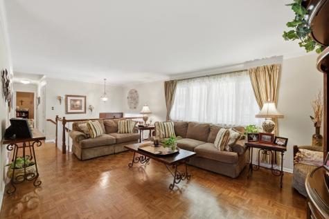 898 East Schirra Drive Palatine IL 60074