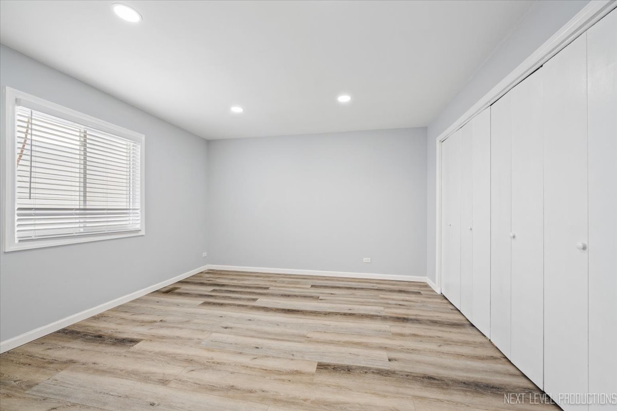 2S616 Linden Square Warrenville IL 60555