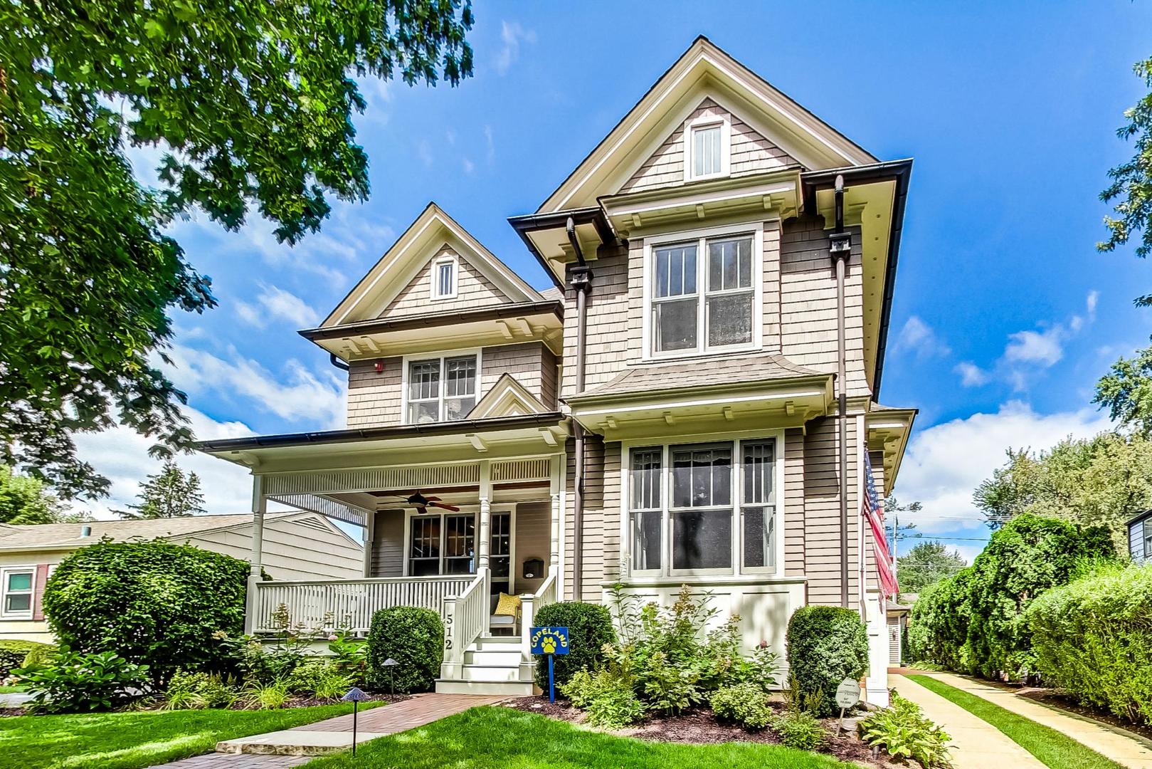 512 Meadow Lane Libertyville IL 60048