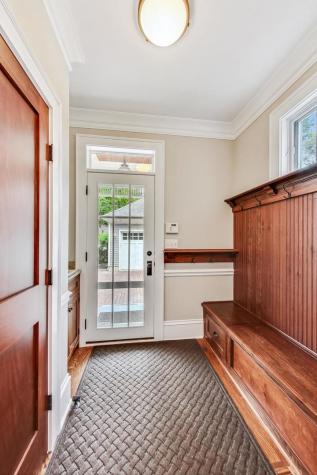 512 Meadow Lane Libertyville IL 60048