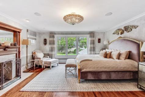 512 Meadow Lane Libertyville IL 60048