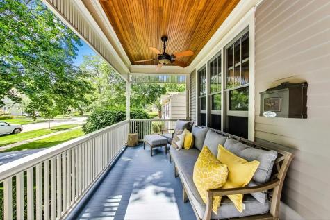 512 Meadow Lane Libertyville IL 60048