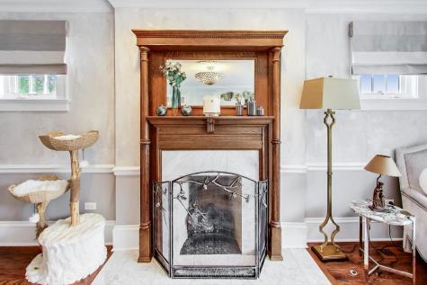 512 Meadow Lane Libertyville IL 60048