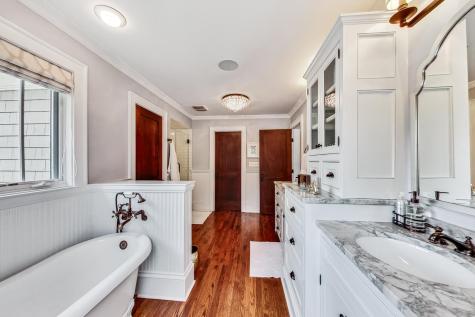 512 Meadow Lane Libertyville IL 60048