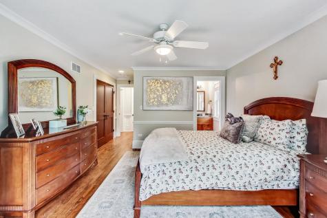 512 Meadow Lane Libertyville IL 60048